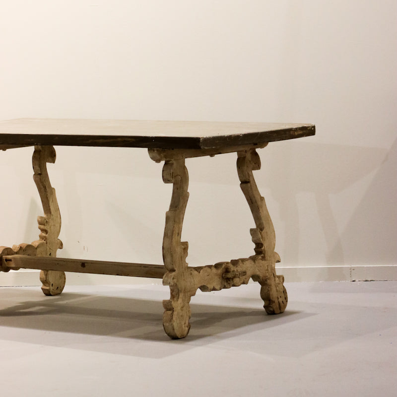 MESA ESPAÑOLA PATA DE LIRA