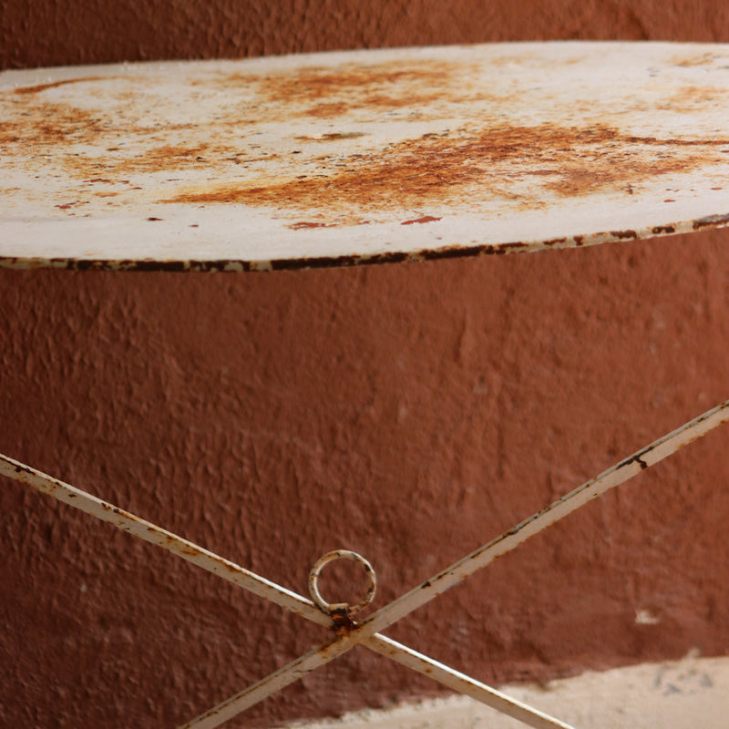 MESA DE HIERRO PLEGABLE